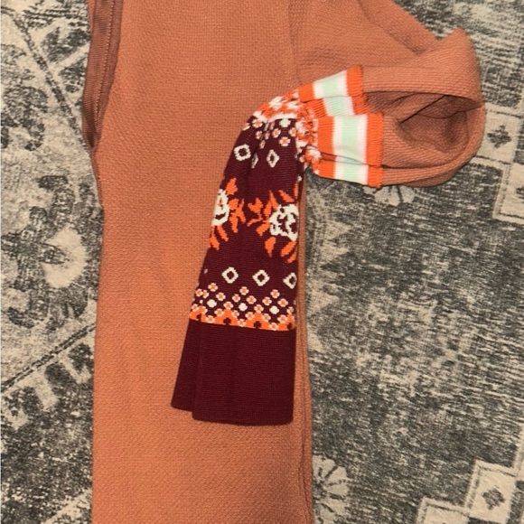 We The Free Mikah Layering Cuff Notch Neck Top Size small - Picture 3 of 4